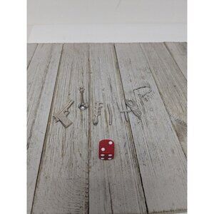 2009 Classic Clue Board Game Replacement Parts Set of 6 Weapons and dice